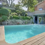 Rent 5 bedroom house of 270 m² in Rome