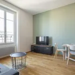 Rent 1 bedroom apartment of 215 m² in Lyon