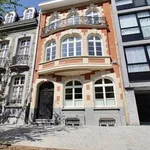 Huur 6 slaapkamer huis van 115 m² in Woluwe-Saint-Lambert