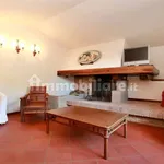 Rent 5 bedroom house of 425 m² in Lucca