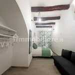 Rent 2 bedroom apartment of 30 m² in Naples