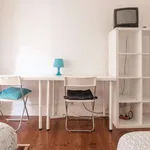 Rent a room in lisbon