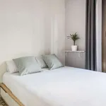 Rent 2 bedroom apartment of 60 m² in barcelona