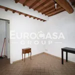 Rent 4 bedroom house of 65 m² in Lucca