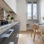 Rent a room of 80 m² in milan