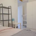 Rent a room of 80 m² in madrid