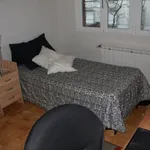 Rent a room in Madrid']