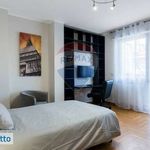 Affitto 4 camera appartamento di 108 m² in Turin