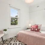 Rent 2 bedroom apartment in Melbourne