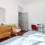 Rent 5 bedroom apartment in Lisbon