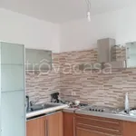 Rent 2 bedroom house of 85 m² in Spinone al Lago