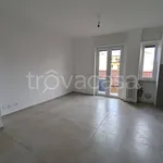 Rent 3 bedroom apartment of 87 m² in Milano