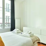 Appartement de 540 m² avec 2 chambre(s) en location à Paris