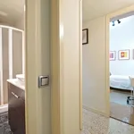 Rent a room of 75 m² in Barcelona