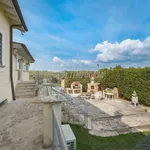 Rent 5 bedroom house of 650 m² in Rome