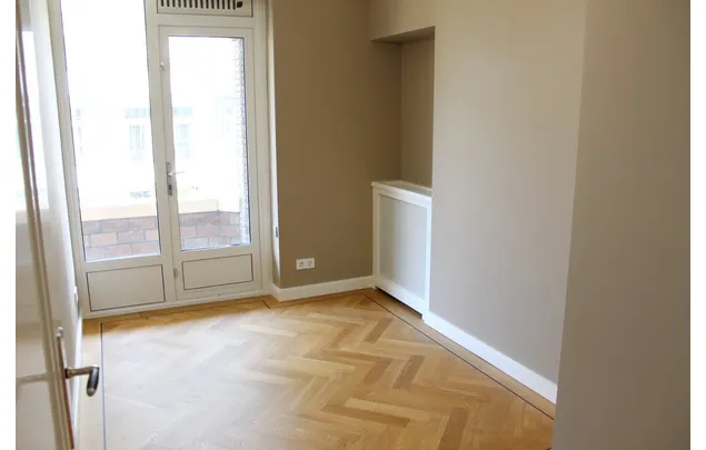 Huur 4 slaapkamer appartement van 104 m² in Van Hoytemastraat en omgeving