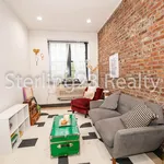 Rent 1 bedroom apartment of 700 m² in Queens