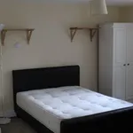 Rent 7 bedroom house in East Midlands