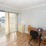 Rent 3 bedroom flat in Colchester