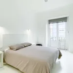 Rent a room of 210 m² in lisbon