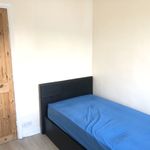 Rent 3 bedroom house in Trafford