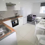 Rent 3 bedroom apartment in Yorkshire And The Humber