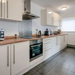 Rent 5 bedroom flat in Yorkshire And The Humber