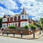 Rent 3 bedroom flat in Willesden Green