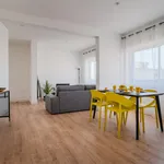 Rent 2 bedroom apartment of 80 m² in Portimão