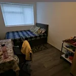 Rent 4 bedroom flat in North West England