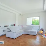 Rent 6 bedroom house of 320 m² in Rome