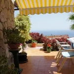 Rent 3 bedroom house of 180 m² in Gran canaria']