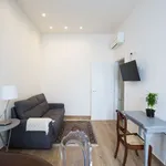 Rent 1 bedroom apartment of 55 m² in Florence