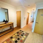 Rent 2 bedroom flat in Pwllheli