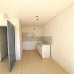 Appartement de 105 m² avec 4 chambre(s) en location à Œting