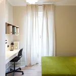 Rent a room of 70 m² in milan