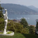 Rent 10 bedroom house of 600 m² in Baveno