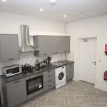 Rent 3 bedroom flat in West Midlands