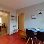 Rent a room of 100 m² in brussels