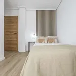 Rent a room of 110 m² in valencia