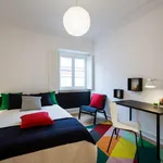 Rent 5 bedroom apartment in Lisbon