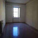 Rent 3 bedroom apartment of 90 m² in Roma