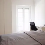 Rent 5 bedroom apartment in Lisbon