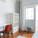 Rent a room in lisbon