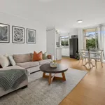 Rent 2 bedroom apartment in Narrabeen