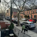 Rent 2 bedroom house in Brooklyn