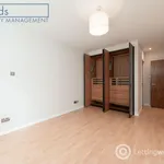 Rent 2 bedroom flat in Edinburgh