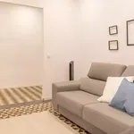 Rent 4 bedroom apartment in Madrid