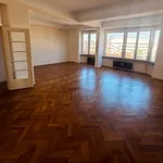 Rent 2 bedroom apartment in Saint-Gilles