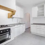 Rent 4 bedroom apartment of 85 m² in Lisbon